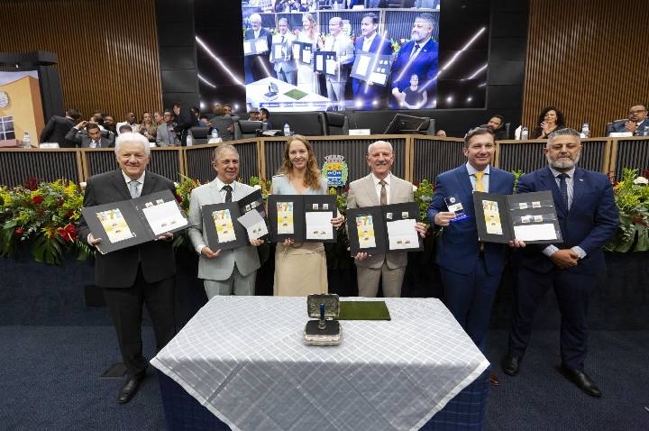 Lançamento de selo comemorativo marca 77 anos de Barueri