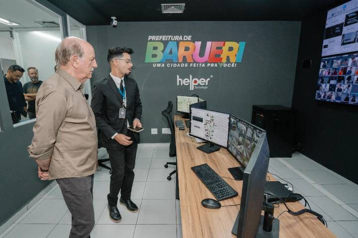 Prefeito Beto Piteri investe em tecnologia na segurança e lança Smart Barueri