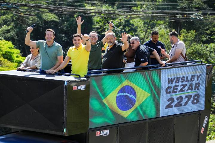 Wesley Cezar inicia campanha com grande carreata em Santana de Parnaíba