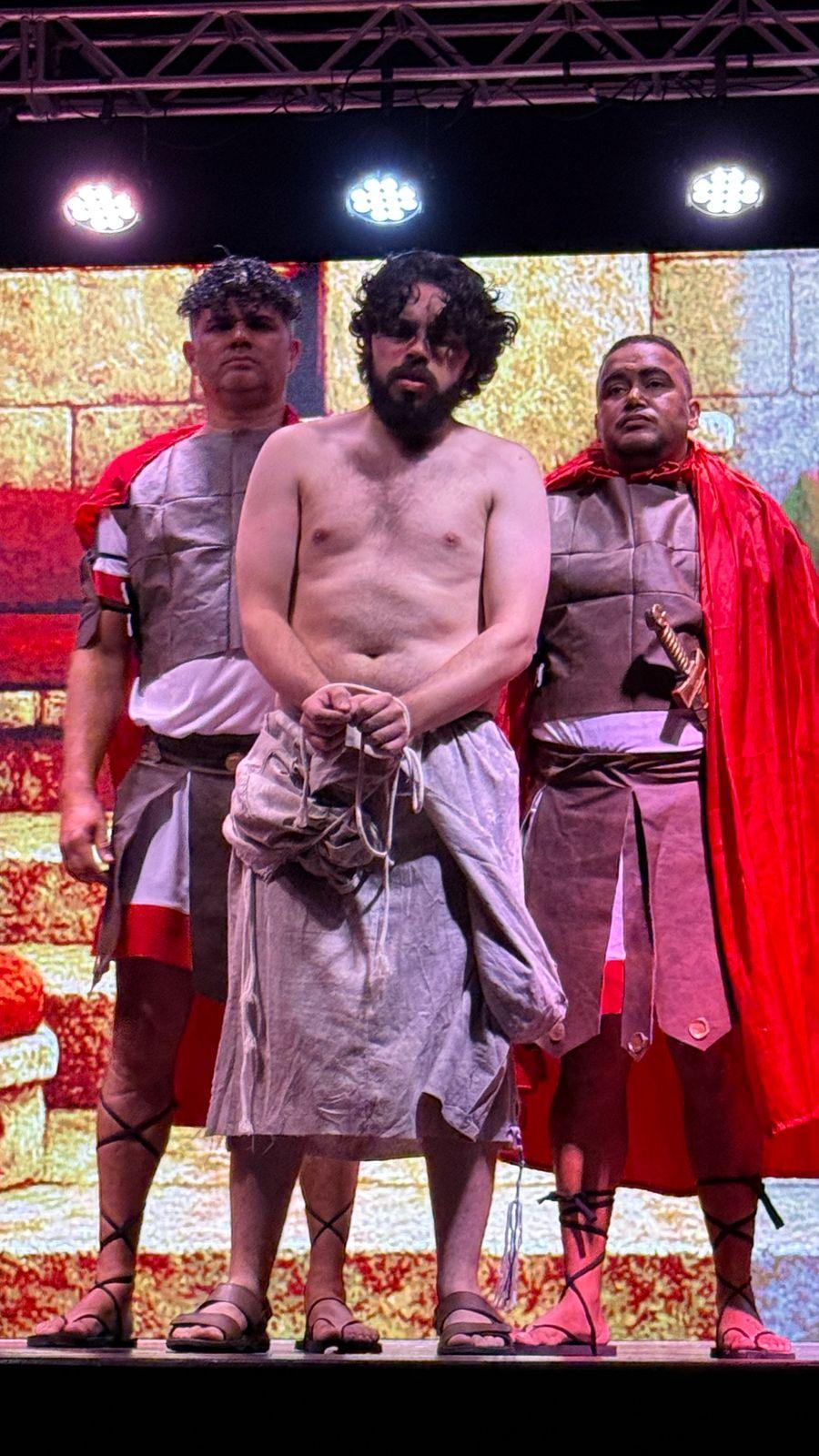 Espetáculo inesquecível emociona o público no Teatro de Jandira