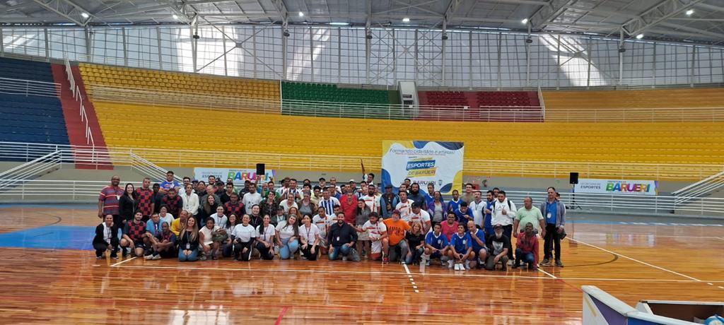 Torneio Intercaps Oeste reúne centenas de pessoas no José Corrêa e celebra a luta antimanicomial