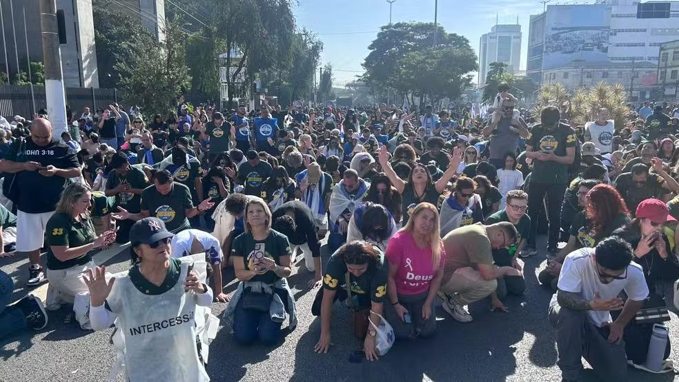 Marcha para Jesus leva multidão às ruas de São Paulo no feriado de Corpus Christi
