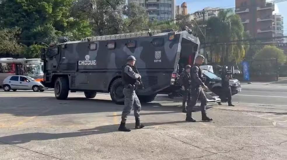 Polícia procura por criminosos acusados de atirar em PM durante abordagem em Paraisópolis