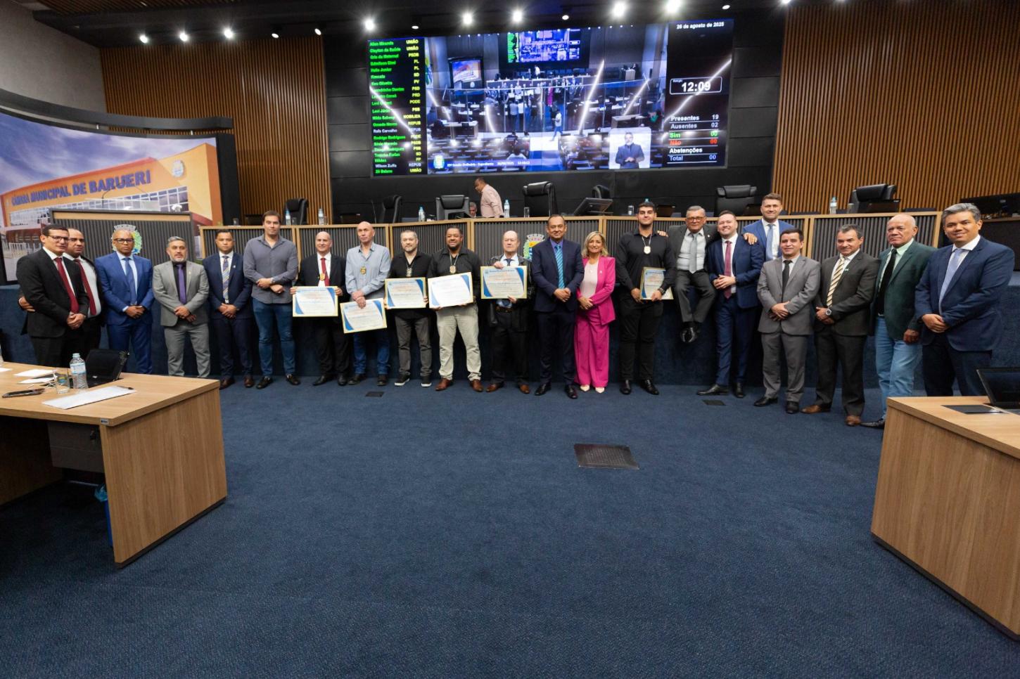 Câmara de Barueri: presta homenagem a policiais civis que atuam na cidade