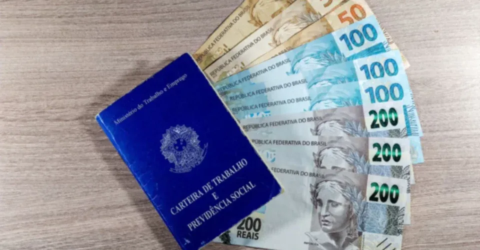 Primeira parcela do 13º deve ser paga até 28 de novembro; veja quem recebe e como é o cálculo