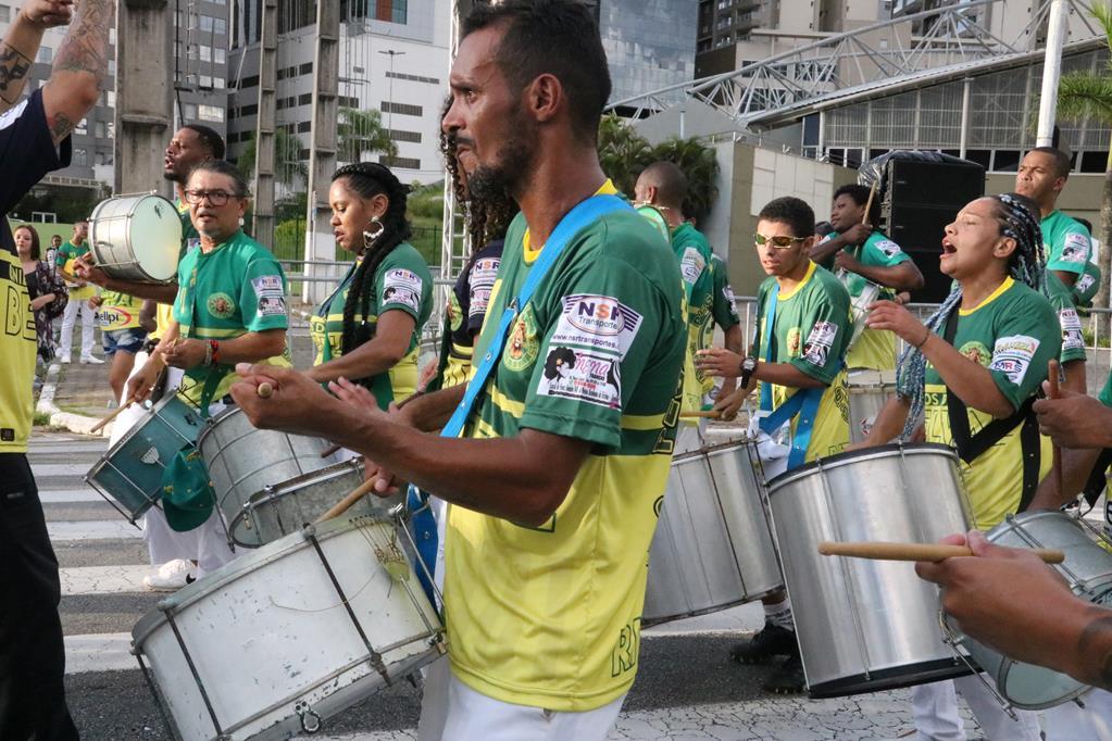Carnaval 2026: Barueri abre a folia neste domingo (15) com desfile e muita diversão