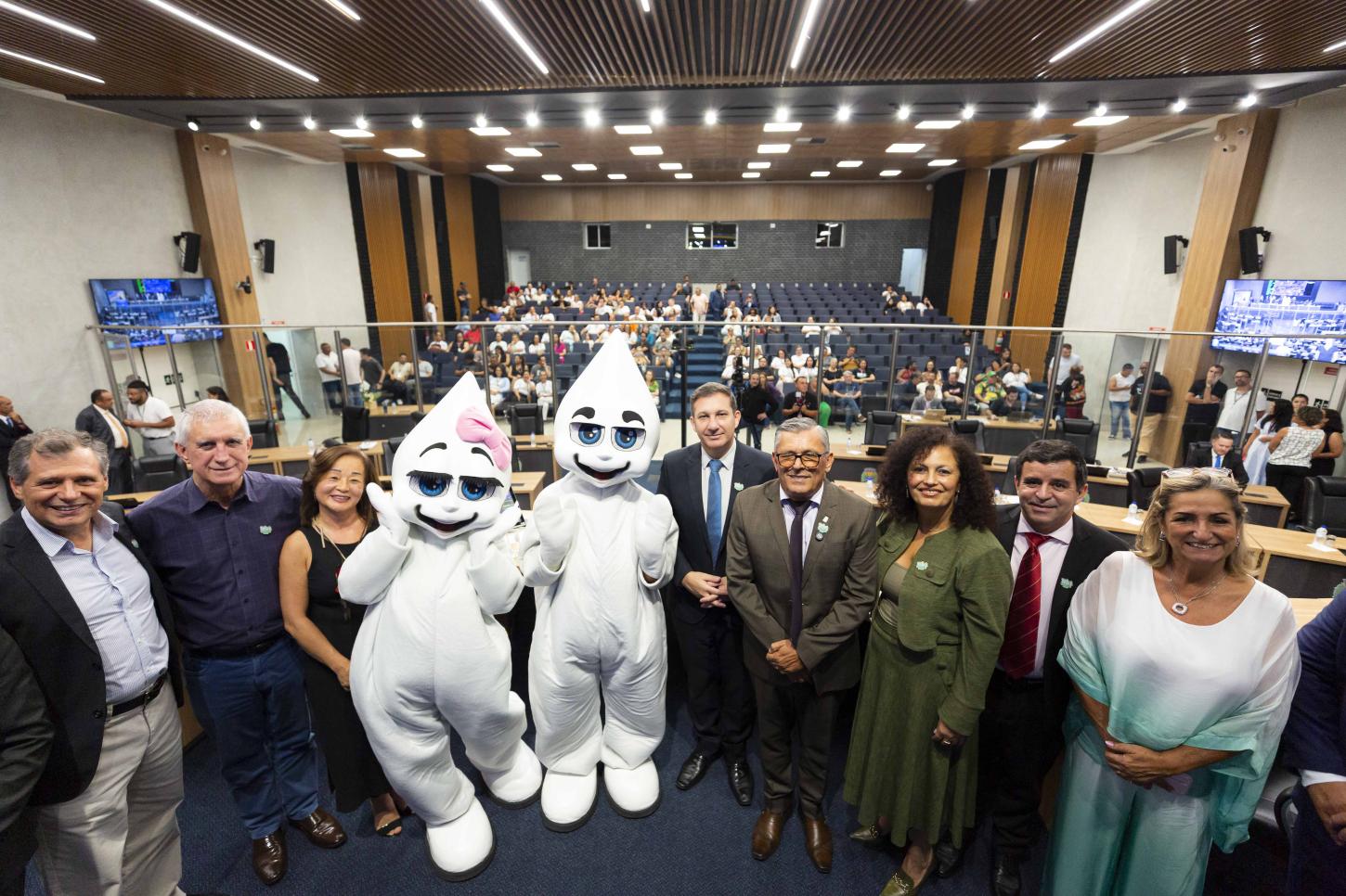 Vice-prefeita visita Câmara para lançar campanha de vacinação