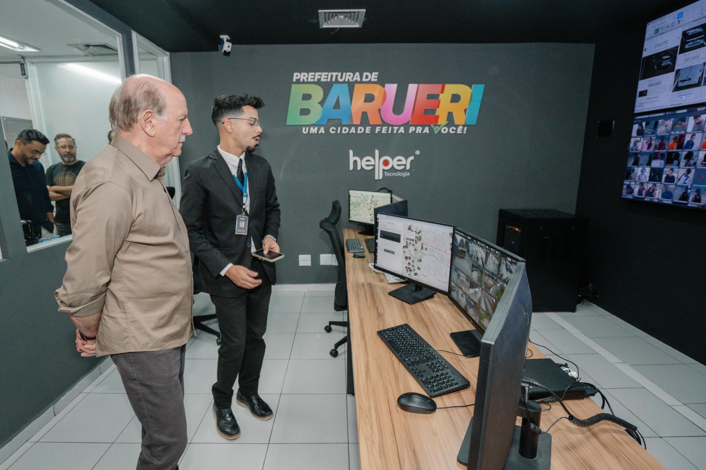 Prefeito Beto Piteri investe em tecnologia na segurança e lança Smart Barueri