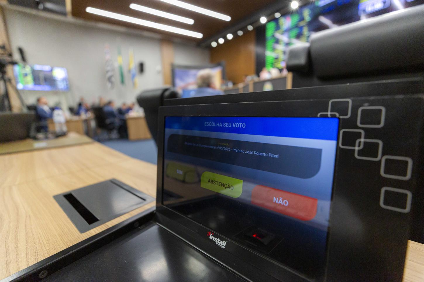 Câmara de Barueri: Licença-maternidade passa a valer também para adoção de adolescentes