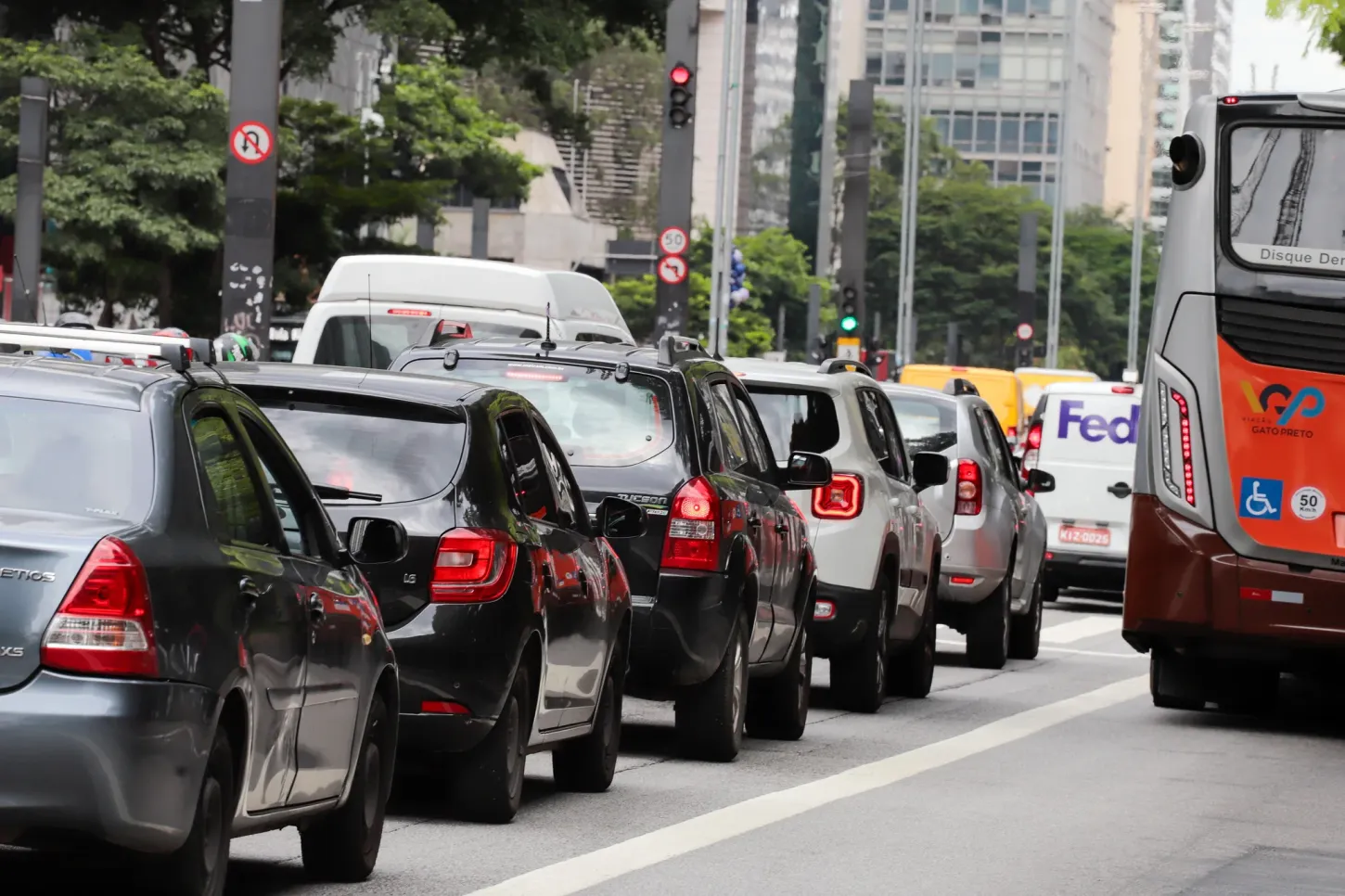 Conheça as penalidades da lei para quem dirige alcoolizado